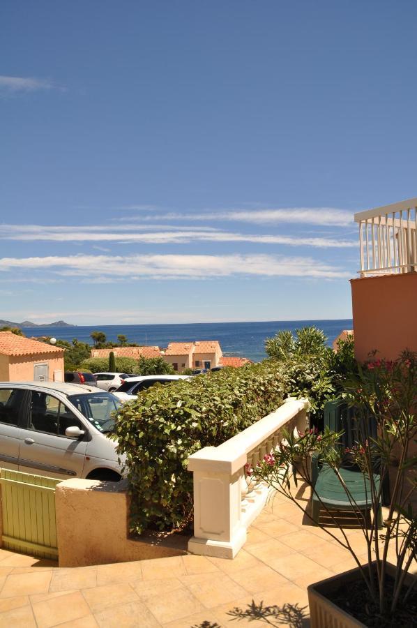 Logement calme proche mer, 4 personnes, St Aygulf Fréjus Extérieur photo
