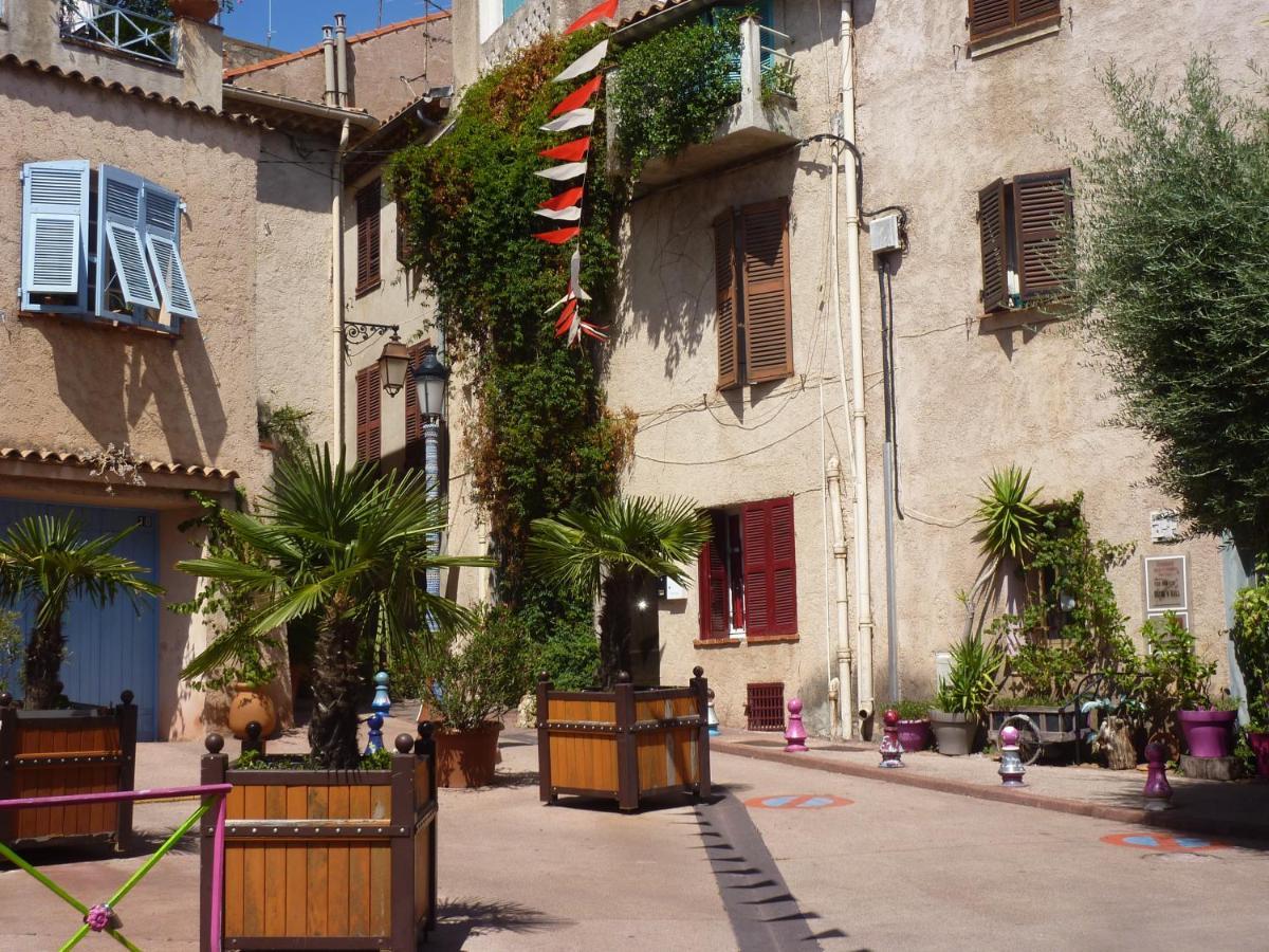 Logement calme proche mer, 4 personnes, St Aygulf Fréjus Extérieur photo
