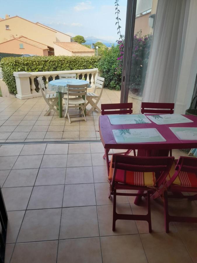 Logement calme proche mer, 4 personnes, St Aygulf Fréjus Extérieur photo