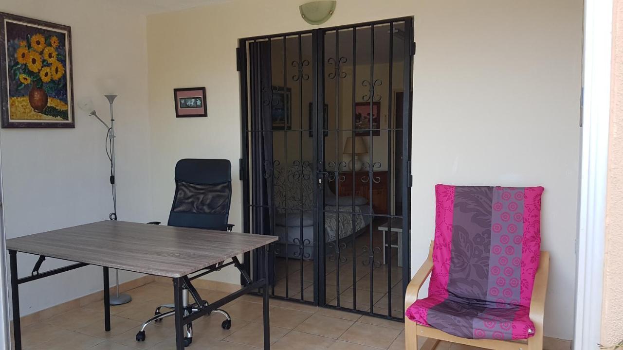 Logement calme proche mer, 4 personnes, St Aygulf Fréjus Extérieur photo