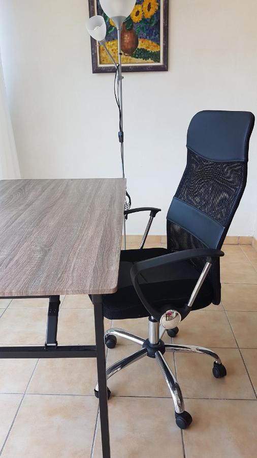 Logement calme proche mer, 4 personnes, St Aygulf Fréjus Extérieur photo