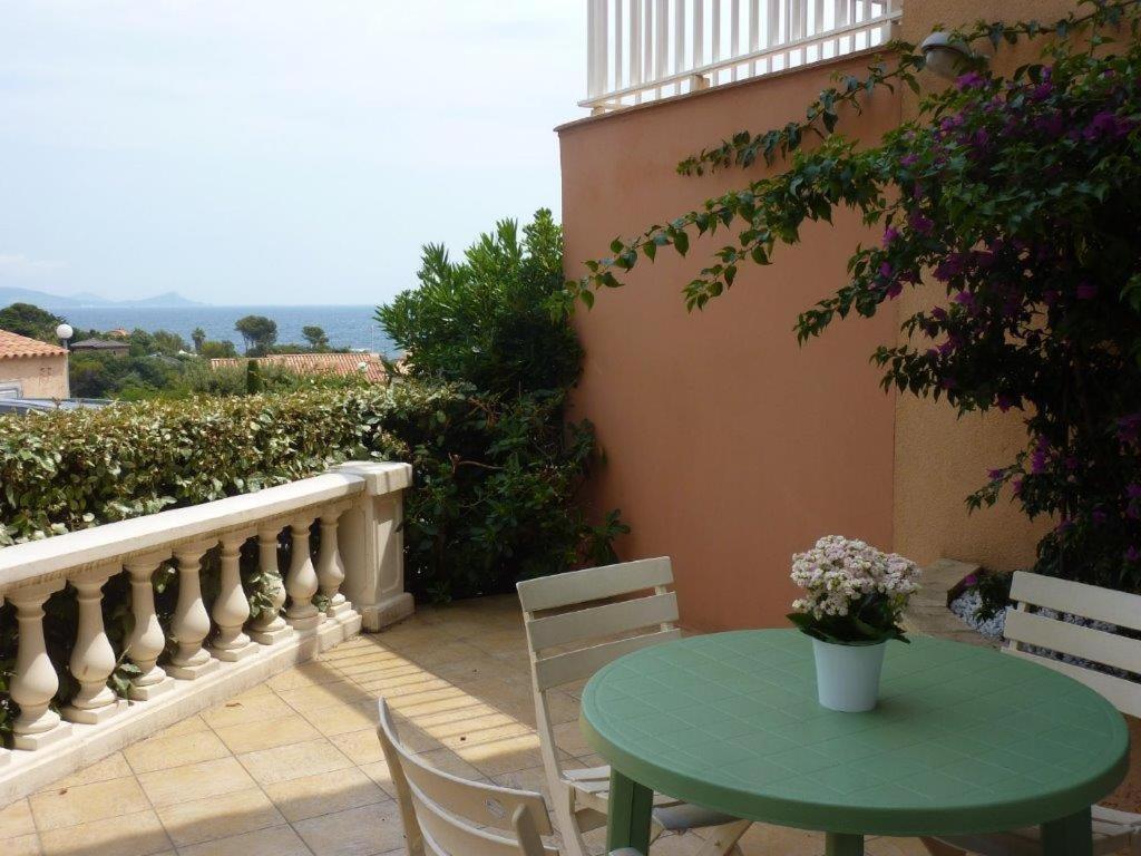 Logement calme proche mer, 4 personnes, St Aygulf Fréjus Extérieur photo